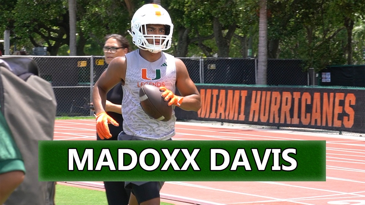 Madoxx Oxx Davis running with the football at Miami Legends Camp